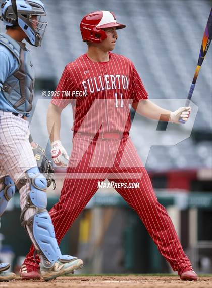 Thumbnail 1 in Fullerton vs. Villa Park photogallery.