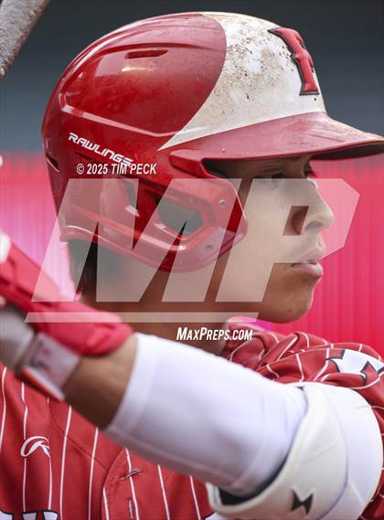 Thumbnail 3 in Fullerton vs. Villa Park photogallery.
