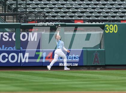 Thumbnail 2 in Fullerton vs. Villa Park photogallery.