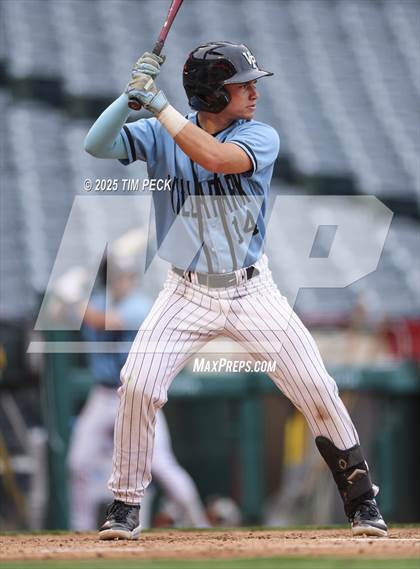 Thumbnail 2 in Fullerton vs. Villa Park photogallery.