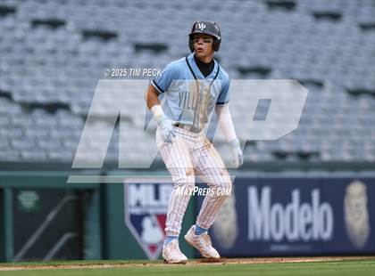 Thumbnail 2 in Fullerton vs. Villa Park photogallery.