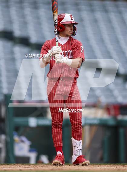 Thumbnail 1 in Fullerton vs. Villa Park photogallery.