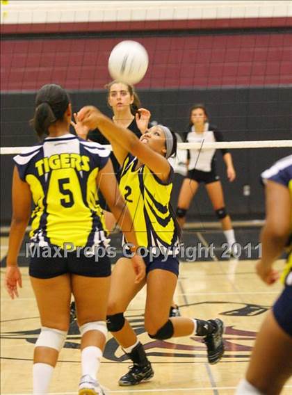 Thumbnail 1 in Woodcreek vs. Inderkum photogallery.