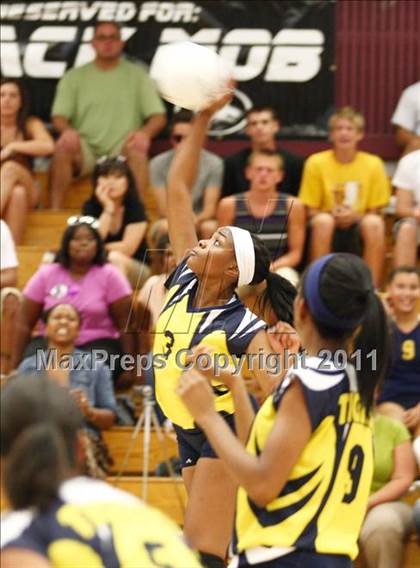 Thumbnail 3 in Woodcreek vs. Inderkum photogallery.