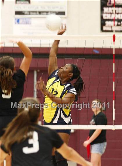 Thumbnail 1 in Woodcreek vs. Inderkum photogallery.
