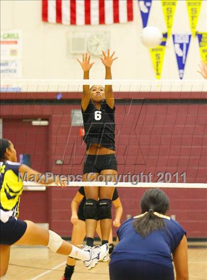 Thumbnail 2 in Woodcreek vs. Inderkum photogallery.
