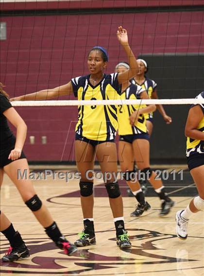 Thumbnail 3 in Woodcreek vs. Inderkum photogallery.