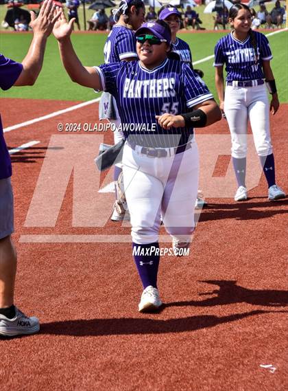 Thumbnail 3 in Guyer vs. Weslaco (UIL 6A Softball Semifinal) photogallery.