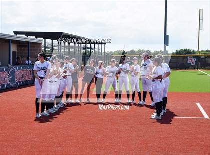 Thumbnail 1 in Guyer vs. Weslaco (UIL 6A Softball Semifinal) photogallery.