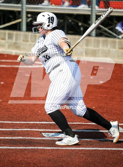 Thumbnail 1 in Guyer vs. Weslaco (UIL 6A Softball Semifinal) photogallery.