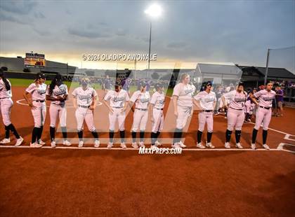 Thumbnail 3 in Guyer vs. Weslaco (UIL 6A Softball Semifinal) photogallery.