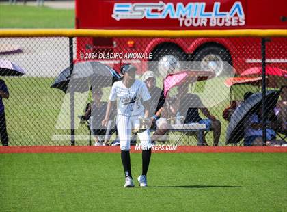 Thumbnail 3 in Guyer vs. Weslaco (UIL 6A Softball Semifinal) photogallery.