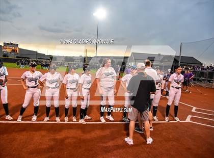 Thumbnail 1 in Guyer vs. Weslaco (UIL 6A Softball Semifinal) photogallery.