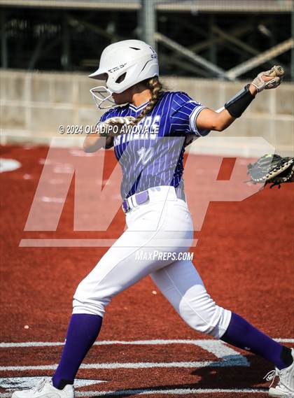 Thumbnail 2 in Guyer vs. Weslaco (UIL 6A Softball Semifinal) photogallery.
