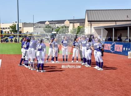 Thumbnail 3 in Guyer vs. Weslaco (UIL 6A Softball Semifinal) photogallery.