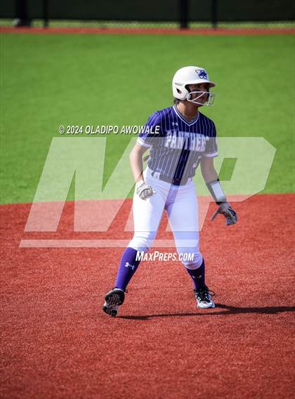 Thumbnail 3 in Guyer vs. Weslaco (UIL 6A Softball Semifinal) photogallery.
