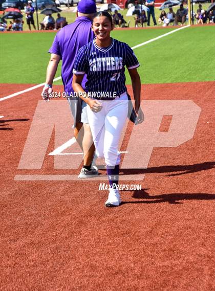 Thumbnail 1 in Guyer vs. Weslaco (UIL 6A Softball Semifinal) photogallery.