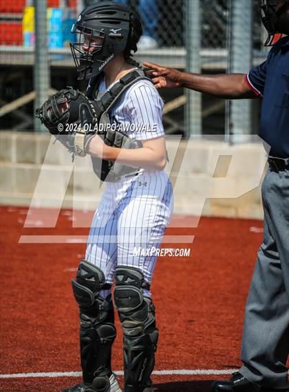 Thumbnail 1 in Guyer vs. Weslaco (UIL 6A Softball Semifinal) photogallery.