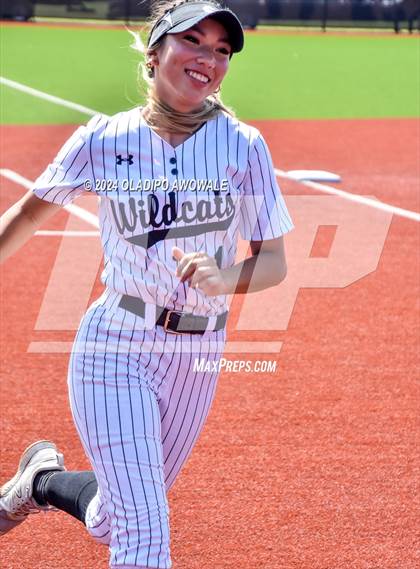 Thumbnail 1 in Guyer vs. Weslaco (UIL 6A Softball Semifinal) photogallery.