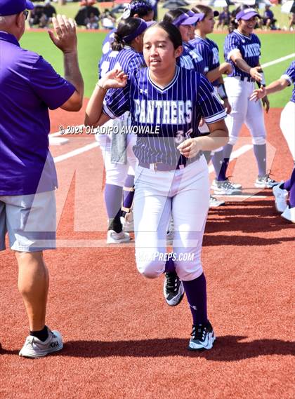 Thumbnail 1 in Guyer vs. Weslaco (UIL 6A Softball Semifinal) photogallery.