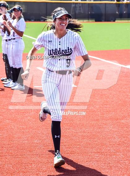 Thumbnail 1 in Guyer vs. Weslaco (UIL 6A Softball Semifinal) photogallery.