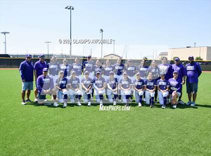Thumbnail 1 in Guyer vs. Weslaco (UIL 6A Softball Semifinal) photogallery.