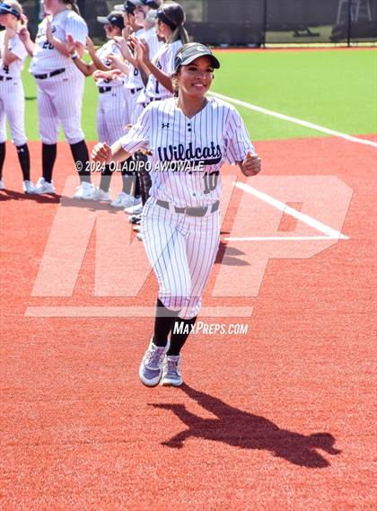 Thumbnail 3 in Guyer vs. Weslaco (UIL 6A Softball Semifinal) photogallery.
