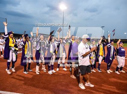 Thumbnail 1 in Guyer vs. Weslaco (UIL 6A Softball Semifinal) photogallery.