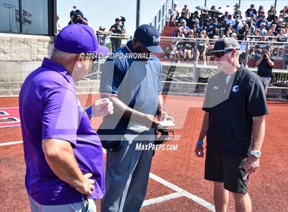 Thumbnail 3 in Guyer vs. Weslaco (UIL 6A Softball Semifinal) photogallery.