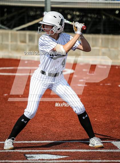 Thumbnail 1 in Guyer vs. Weslaco (UIL 6A Softball Semifinal) photogallery.