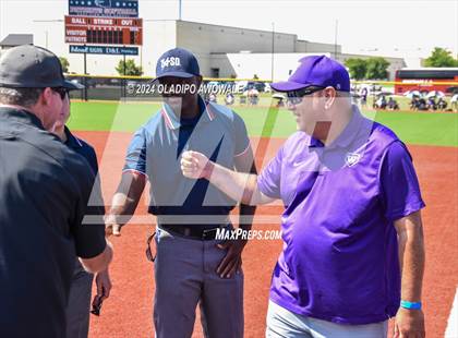 Thumbnail 1 in Guyer vs. Weslaco (UIL 6A Softball Semifinal) photogallery.