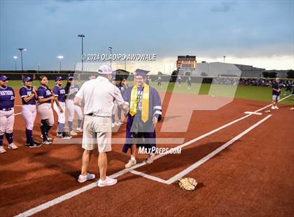 Thumbnail 1 in Guyer vs. Weslaco (UIL 6A Softball Semifinal) photogallery.
