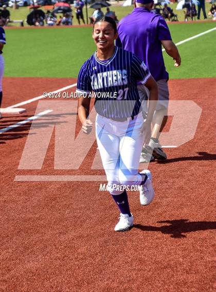 Thumbnail 1 in Guyer vs. Weslaco (UIL 6A Softball Semifinal) photogallery.