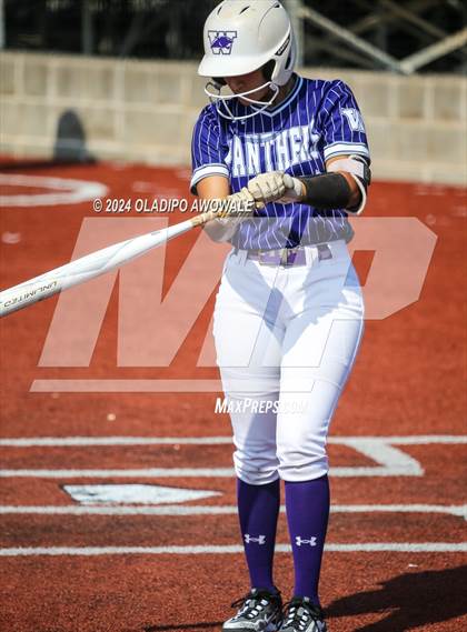 Thumbnail 1 in Guyer vs. Weslaco (UIL 6A Softball Semifinal) photogallery.