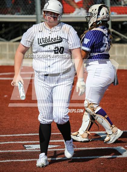 Thumbnail 1 in Guyer vs. Weslaco (UIL 6A Softball Semifinal) photogallery.