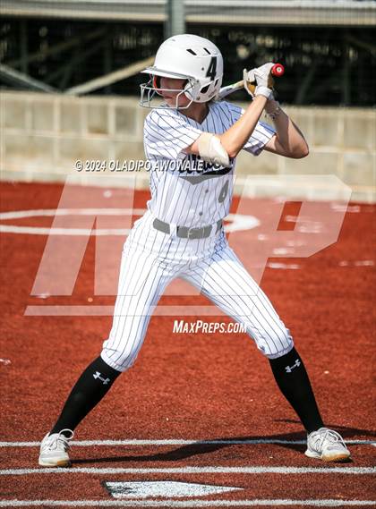 Thumbnail 2 in Guyer vs. Weslaco (UIL 6A Softball Semifinal) photogallery.