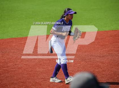 Thumbnail 2 in Guyer vs. Weslaco (UIL 6A Softball Semifinal) photogallery.