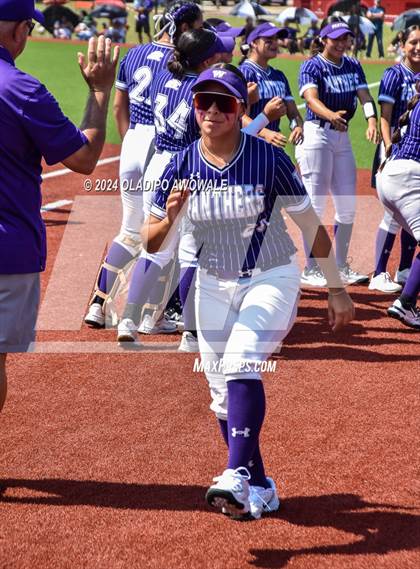 Thumbnail 2 in Guyer vs. Weslaco (UIL 6A Softball Semifinal) photogallery.