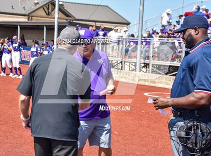 Thumbnail 2 in Guyer vs. Weslaco (UIL 6A Softball Semifinal) photogallery.