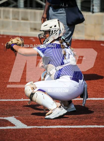 Thumbnail 1 in Guyer vs. Weslaco (UIL 6A Softball Semifinal) photogallery.