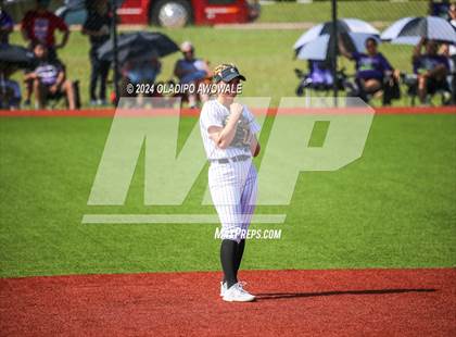 Thumbnail 1 in Guyer vs. Weslaco (UIL 6A Softball Semifinal) photogallery.