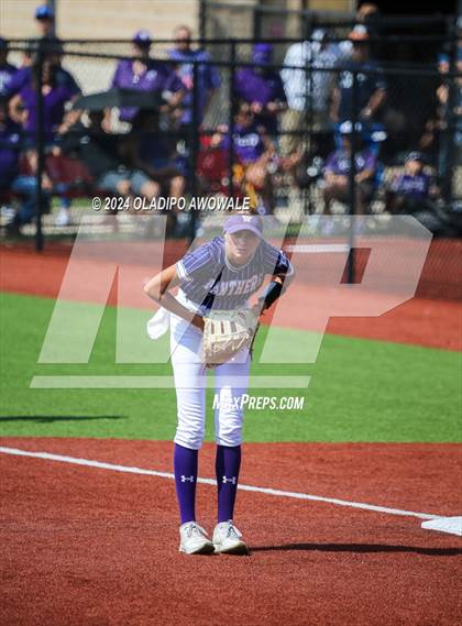 Thumbnail 1 in Guyer vs. Weslaco (UIL 6A Softball Semifinal) photogallery.