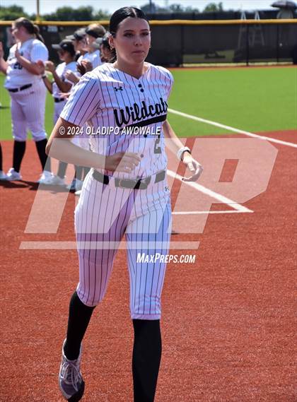 Thumbnail 3 in Guyer vs. Weslaco (UIL 6A Softball Semifinal) photogallery.