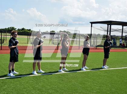 Thumbnail 2 in Guyer vs. Weslaco (UIL 6A Softball Semifinal) photogallery.
