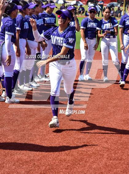 Thumbnail 1 in Guyer vs. Weslaco (UIL 6A Softball Semifinal) photogallery.