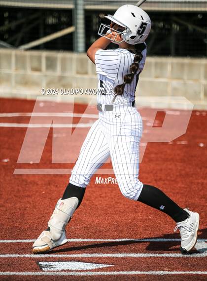 Thumbnail 2 in Guyer vs. Weslaco (UIL 6A Softball Semifinal) photogallery.