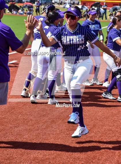 Thumbnail 1 in Guyer vs. Weslaco (UIL 6A Softball Semifinal) photogallery.