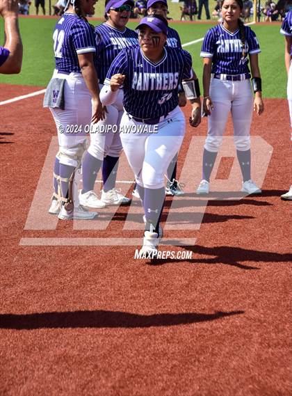 Thumbnail 2 in Guyer vs. Weslaco (UIL 6A Softball Semifinal) photogallery.