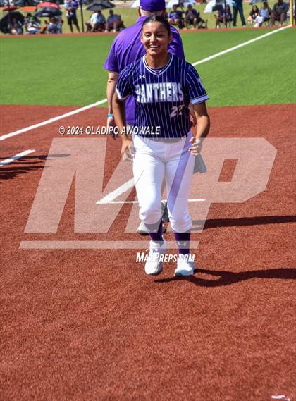 Thumbnail 2 in Guyer vs. Weslaco (UIL 6A Softball Semifinal) photogallery.