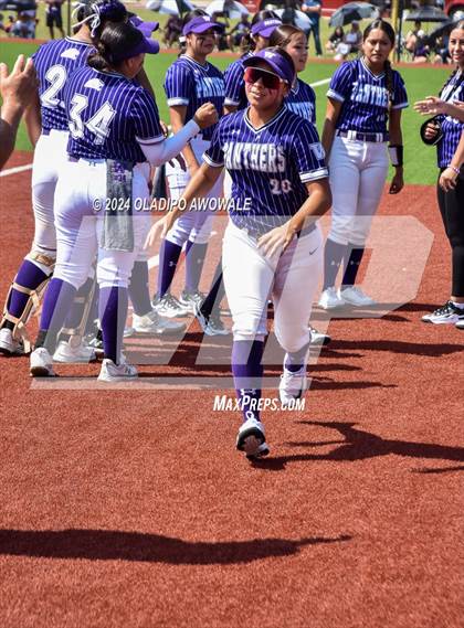 Thumbnail 3 in Guyer vs. Weslaco (UIL 6A Softball Semifinal) photogallery.